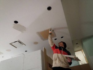 福岡市　岩田屋　内部　塗装工事　下地処理